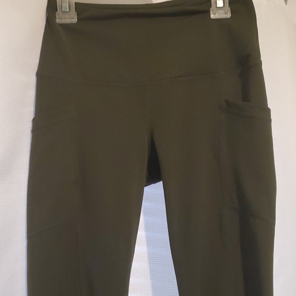 Leggings with pockets!